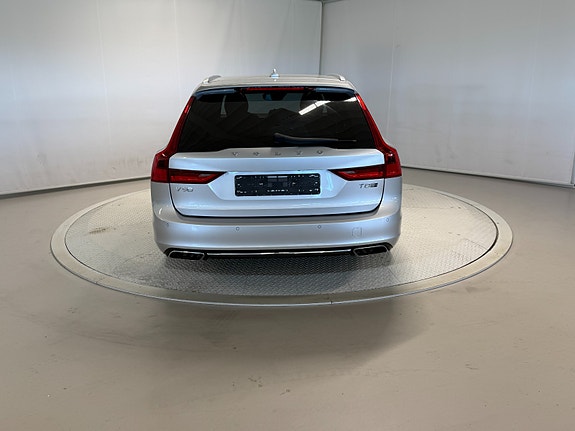 Volvo V90 12 of 30