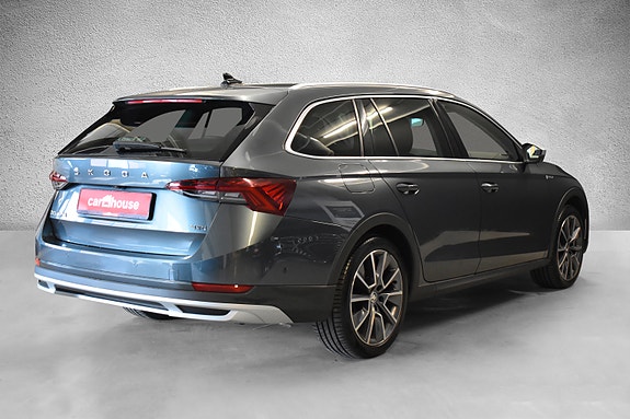 Skoda Octavia Scout 6 of 30