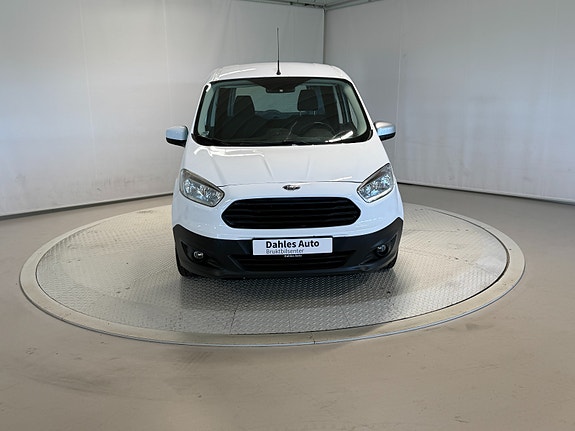 Ford Transit Courier 12 of 30