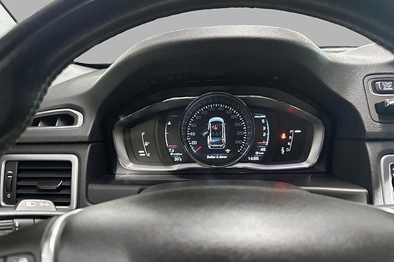 Volvo V70 12 of 18