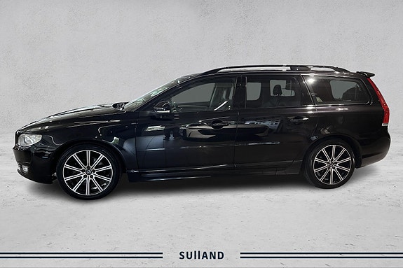 Volvo V70 2 of 18