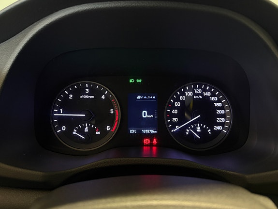 Hyundai Tucson 18 of 30