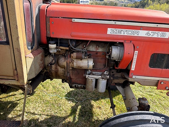 Zetor 1977 4718 2x4 Traktor 30 of 30