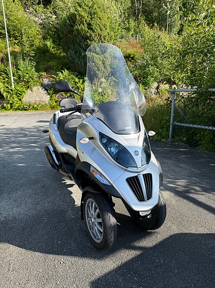 Piaggio MP3 400 LT 13 of 20