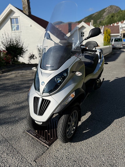 Piaggio MP3 400 LT 10 of 20