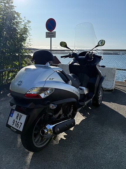 Piaggio MP3 400 LT 2 of 20
