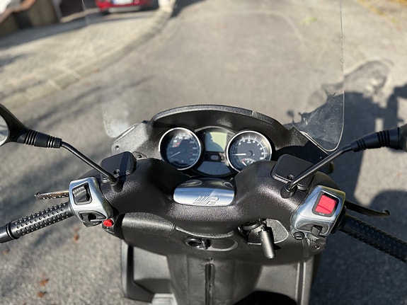 Piaggio MP3 400 LT 6 of 20