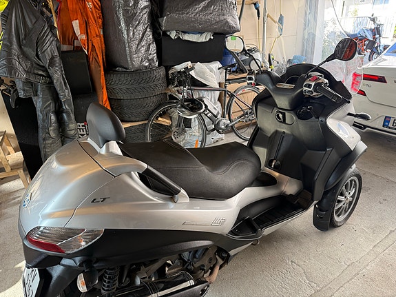 Piaggio MP3 400 LT 19 of 20