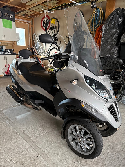Piaggio MP3 400 LT 14 of 20