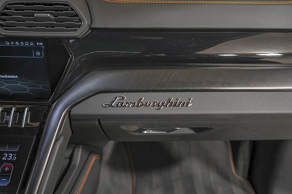 Lamborghini Urus 29 of 30
