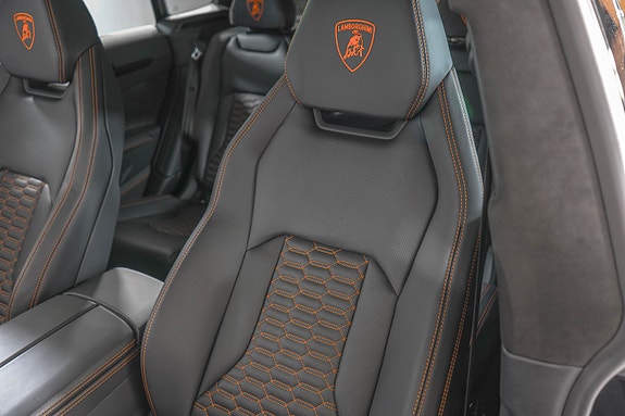Lamborghini Urus 22 of 30