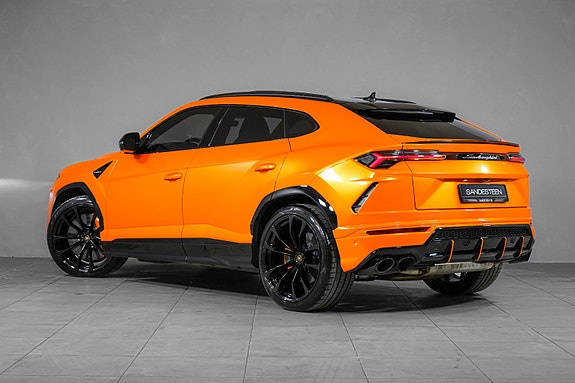 Lamborghini Urus 5 of 30