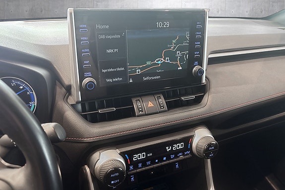 Toyota RAV4 Plug-in Hybrid 16 of 22
