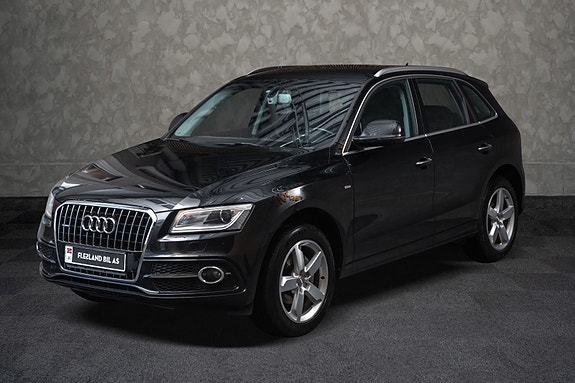 Audi Q5 2 of 28