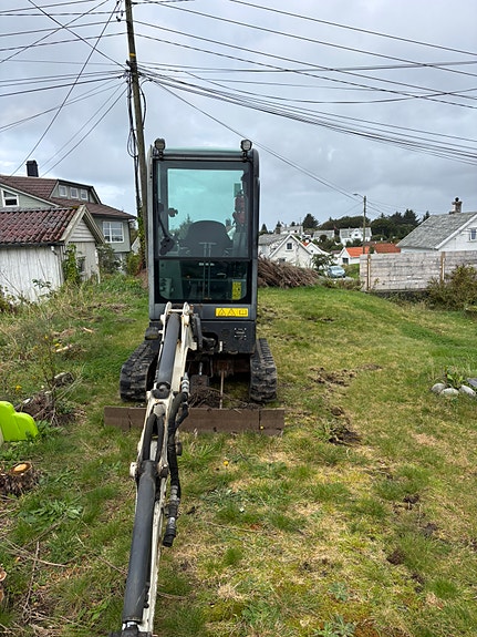 Bobcat E19 4 of 5