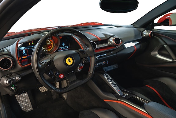Ferrari 812 Superfast 24 of 30