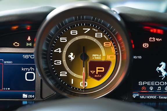Ferrari 812 Superfast 30 of 30