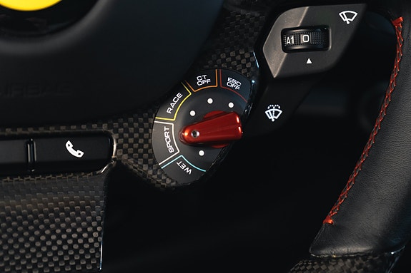 Ferrari 812 Superfast 26 of 30