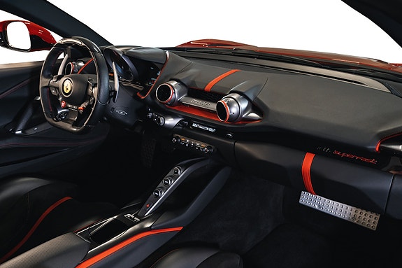 Ferrari 812 Superfast 23 of 30
