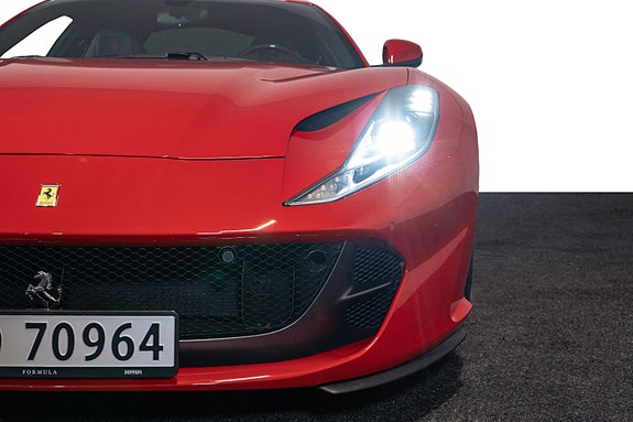 Ferrari 812 Superfast 7 of 30