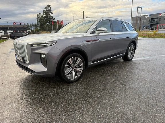 Hongqi E-HS9 3 of 30