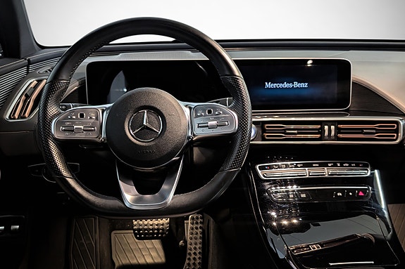 Mercedes-Benz EQC400 14 of 26