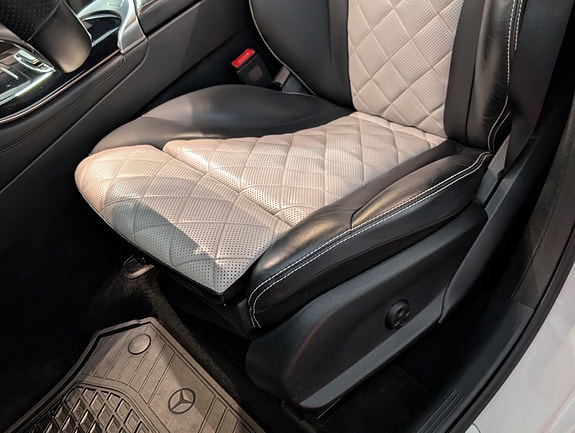Mercedes-Benz EQC400 10 of 26