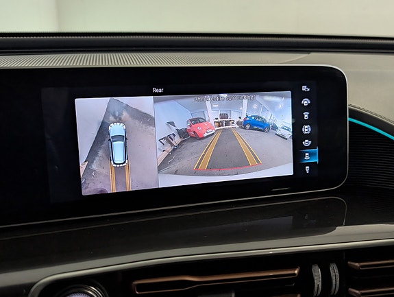 Mercedes-Benz EQC400 19 of 26