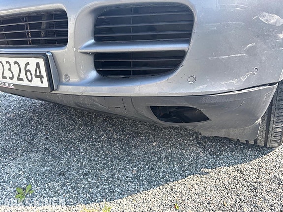 Porsche Cayenne 13 of 15