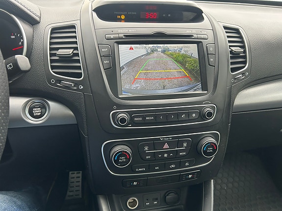 Kia Sorento 9 of 30