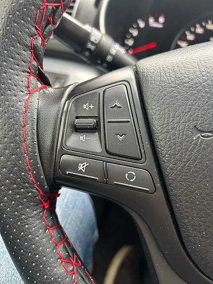 Kia Sorento 5 of 30