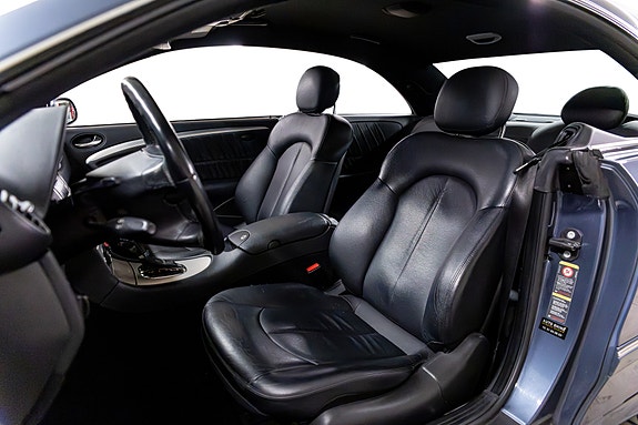 Mercedes-Benz CLK200 3 of 27