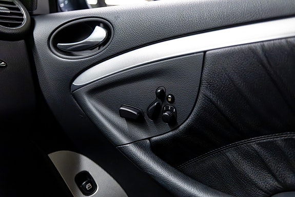 Mercedes-Benz CLK200 19 of 27