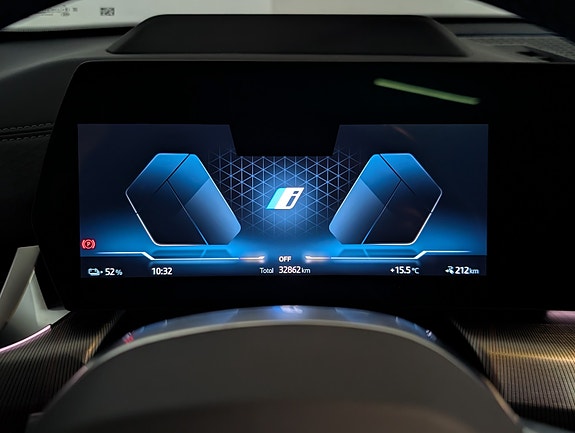 BMW iX2 13 of 28