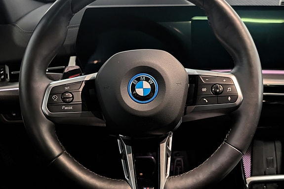 BMW iX2 12 of 28