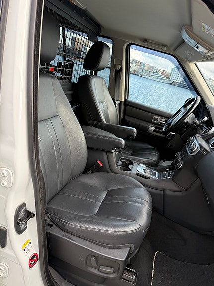 Land Rover Discovery 4 9 of 30