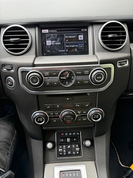 Land Rover Discovery 4 22 of 30