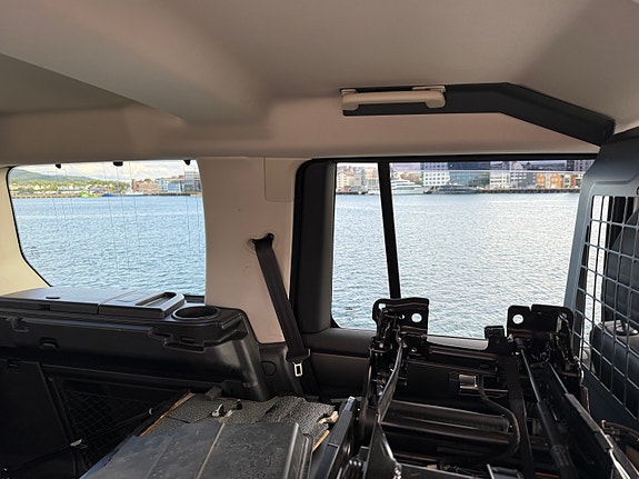 Land Rover Discovery 4 27 of 30