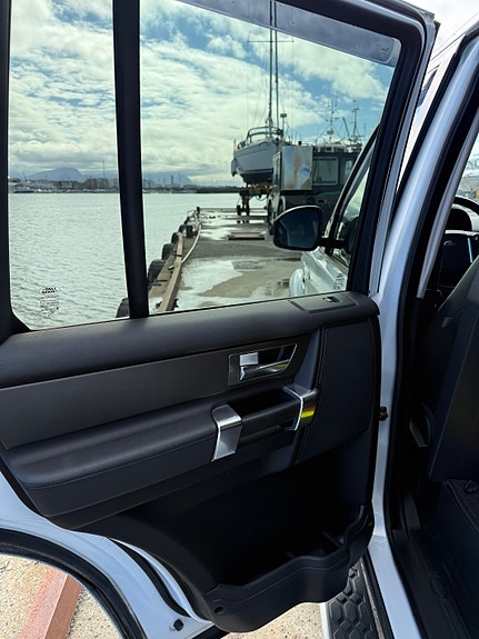 Land Rover Discovery 4 17 of 30