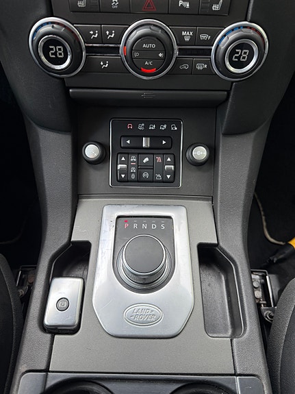 Land Rover Discovery 4 23 of 30