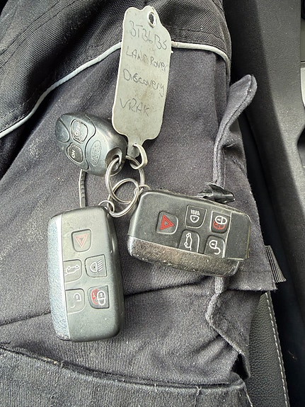 Land Rover Discovery 4 18 of 30