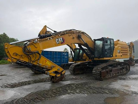 Cat 352 11 of 27