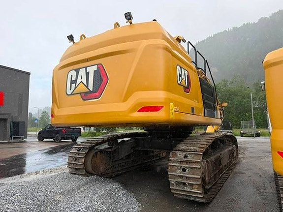 Cat 352 3 of 27