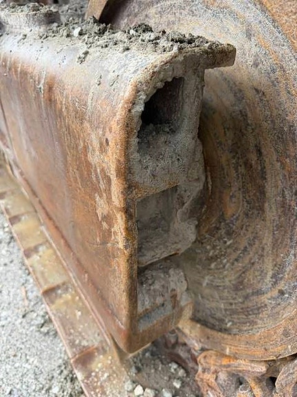 Cat 352 6 of 27