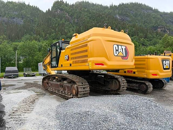 Cat 352 2 of 27