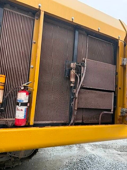 Cat 352 21 of 27