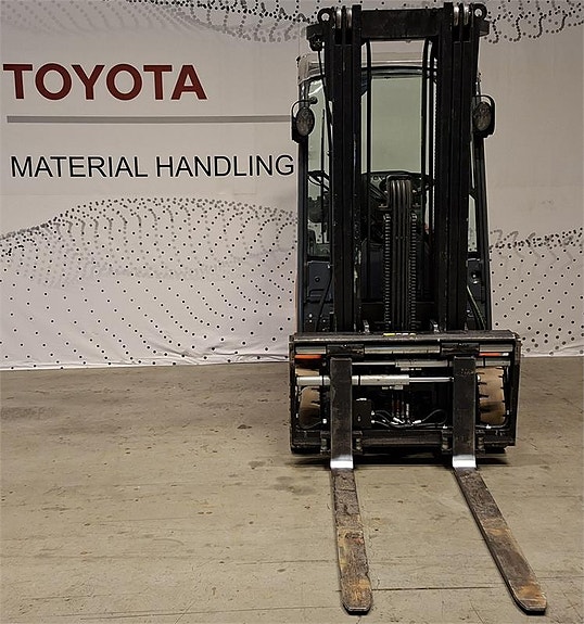 Toyota 8FBEK18T 3 of 4