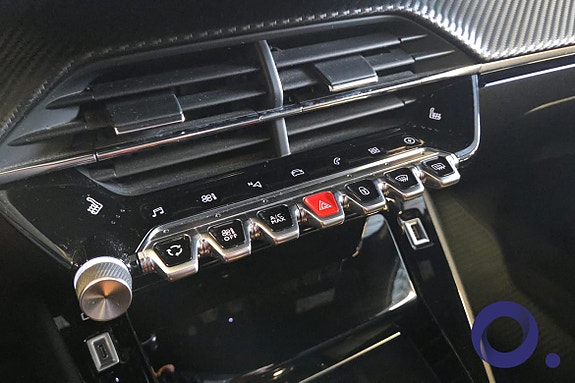 Peugeot e-208 22 of 27