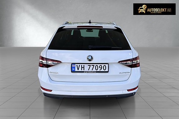Skoda Superb 6 of 16