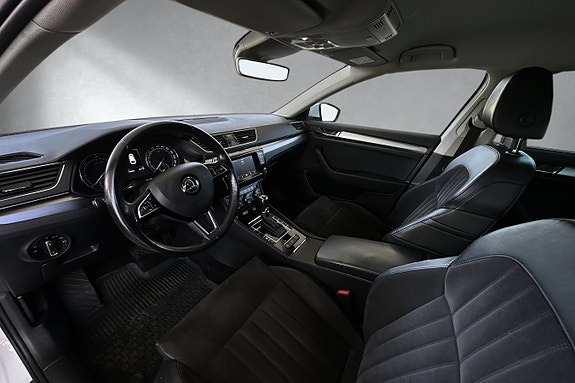 Skoda Superb 10 of 16